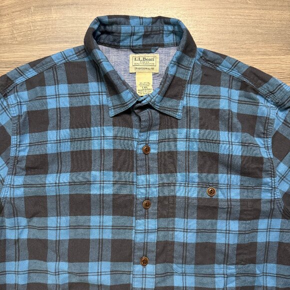 L.L. Bean Men's BeanFlex All-Season Flannel Shirt - Blue/Black - Picture 2 of 6